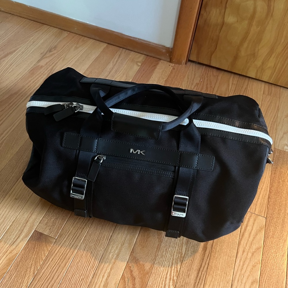 MICHAEL KORS,KENT 2 In 1 Convertible Duffel to back pack
